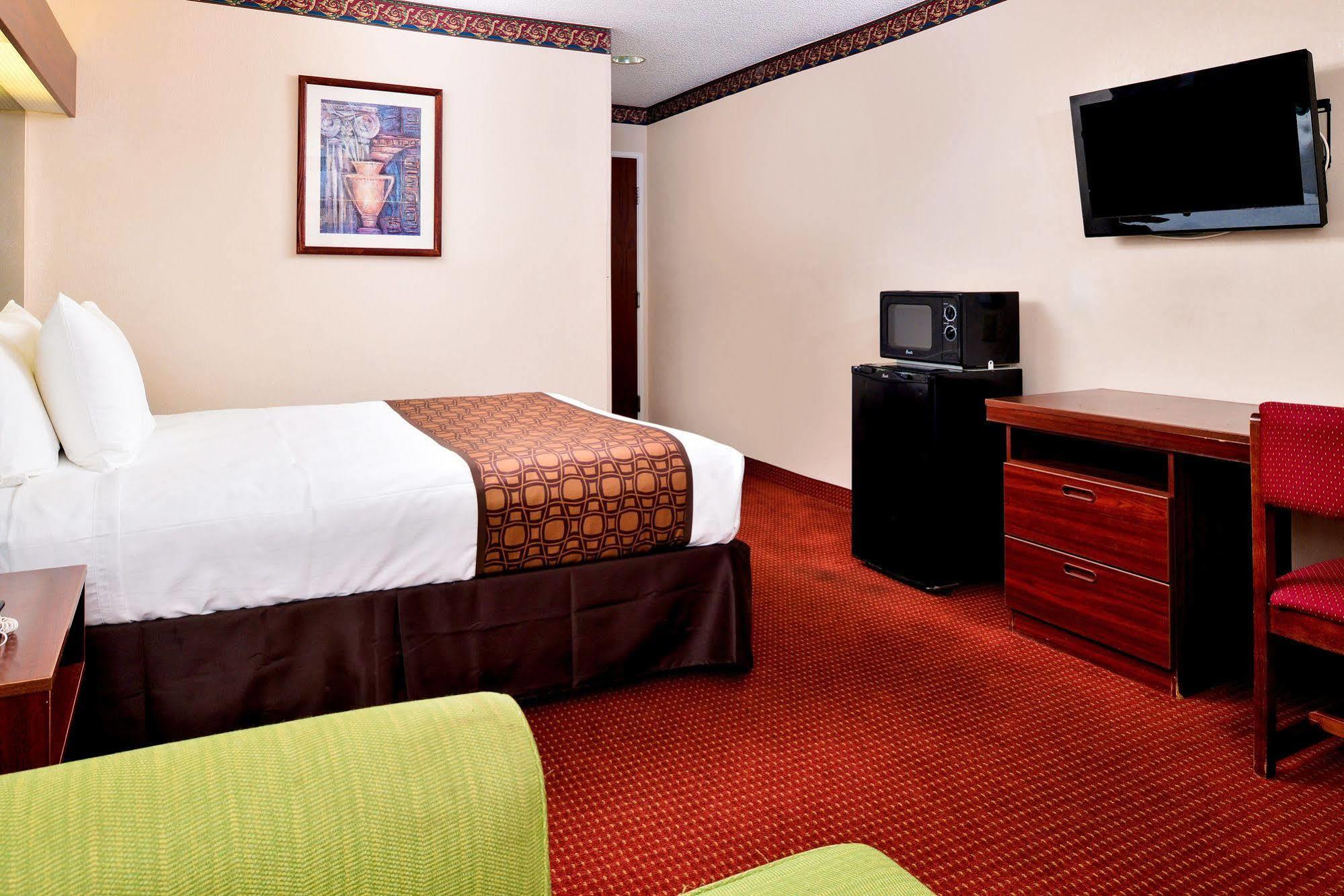 Microtel Inn & Suites By Wyndham Savannah/Pooler Exterior photo