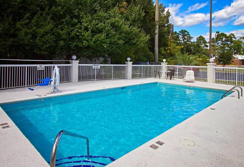 Microtel Inn & Suites By Wyndham Savannah/Pooler Exterior photo